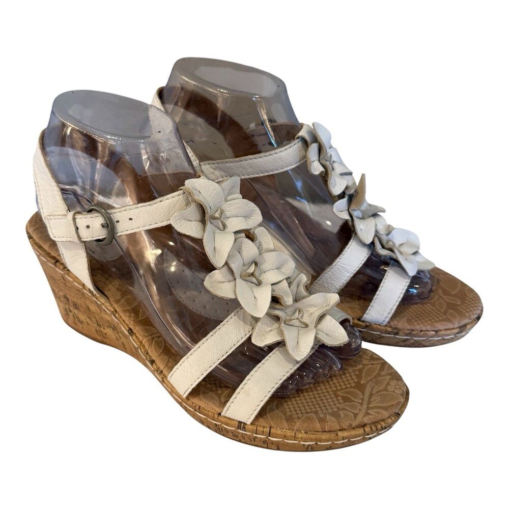 BOC Sandals Womens Born Concept White Cork Wedge Sandal Flower Size 8M New